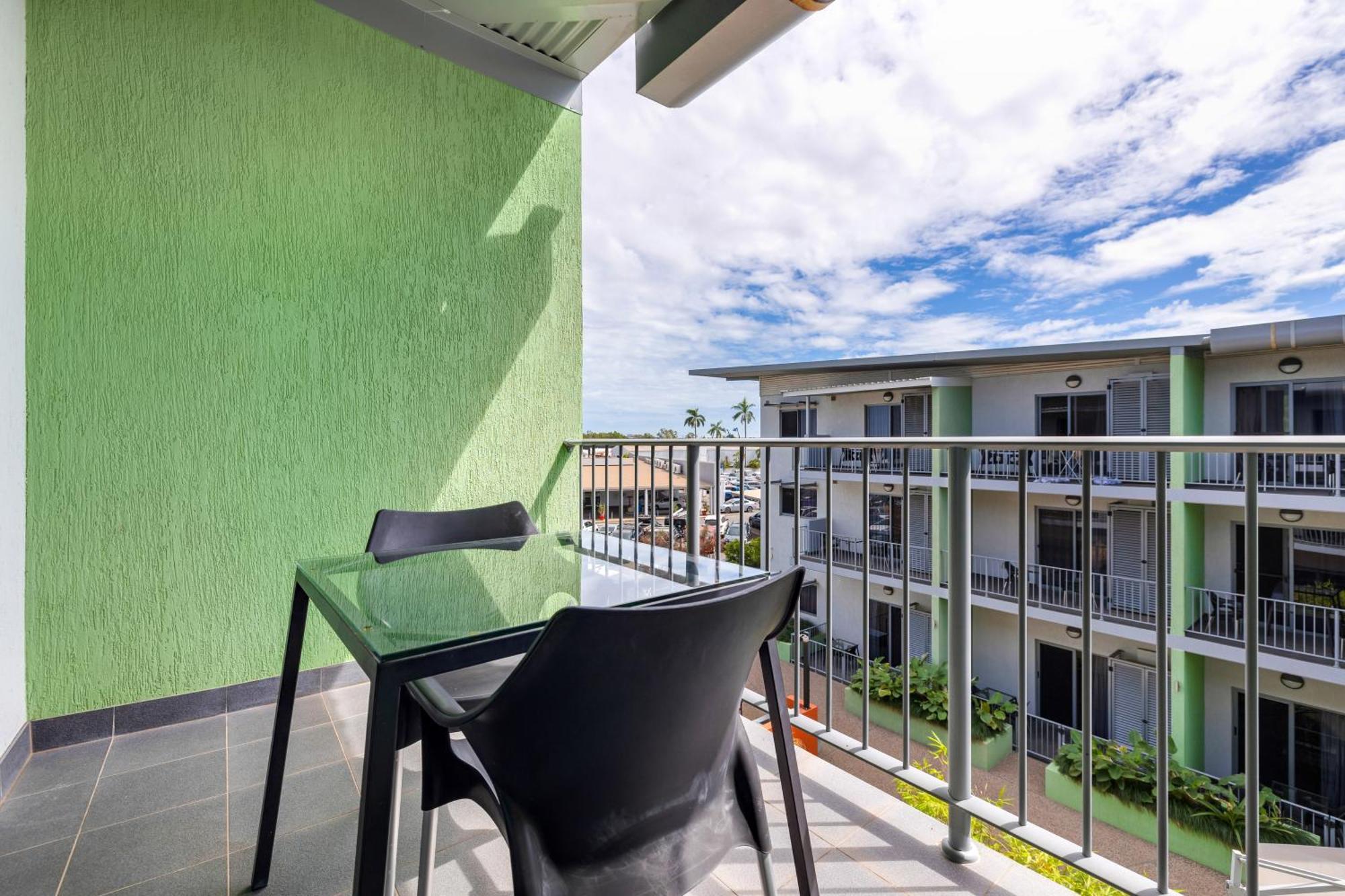 Hudson Berrimah Aparthotel Darwin Buitenkant foto