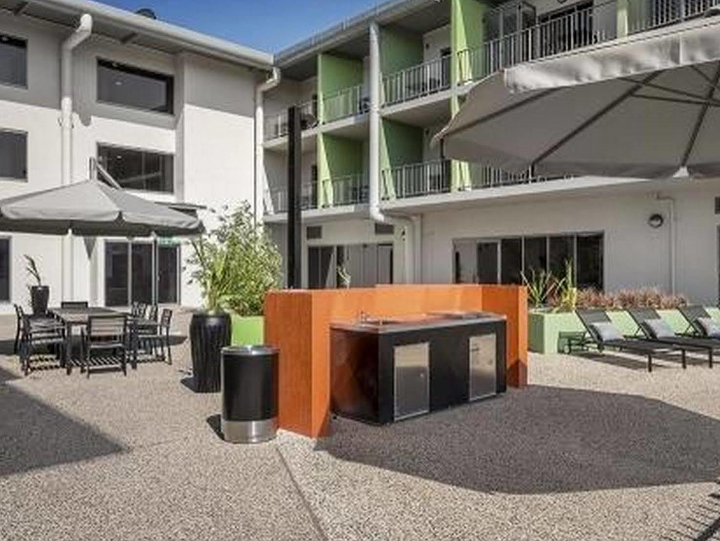 Hudson Berrimah Aparthotel Darwin Buitenkant foto